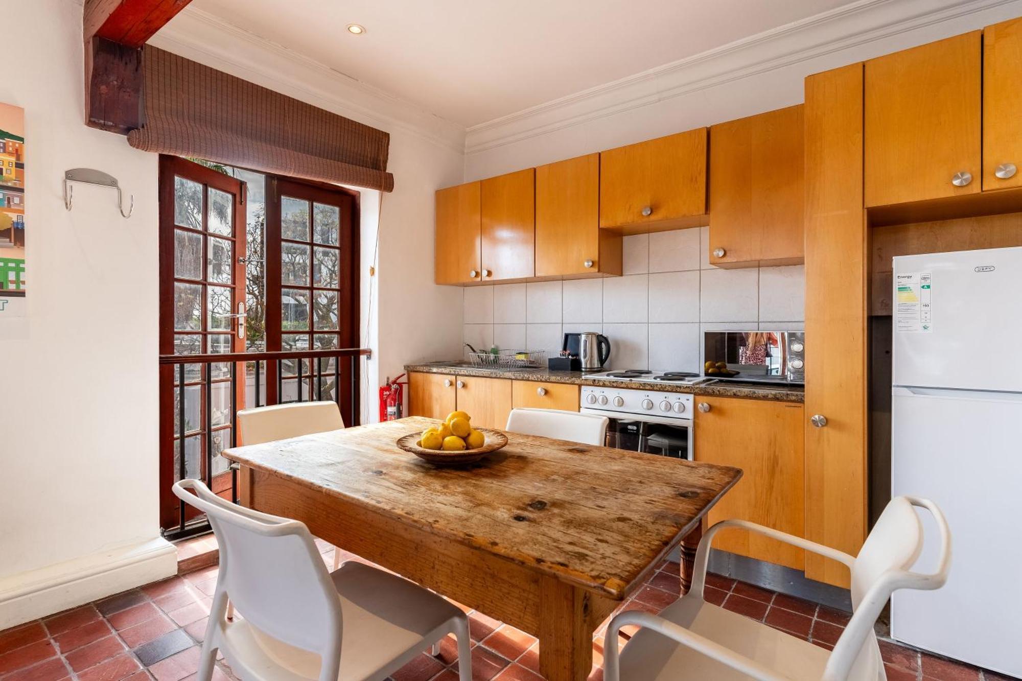 Apartamento De Waterkant With Cape Finest